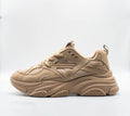 Nova Sneakers