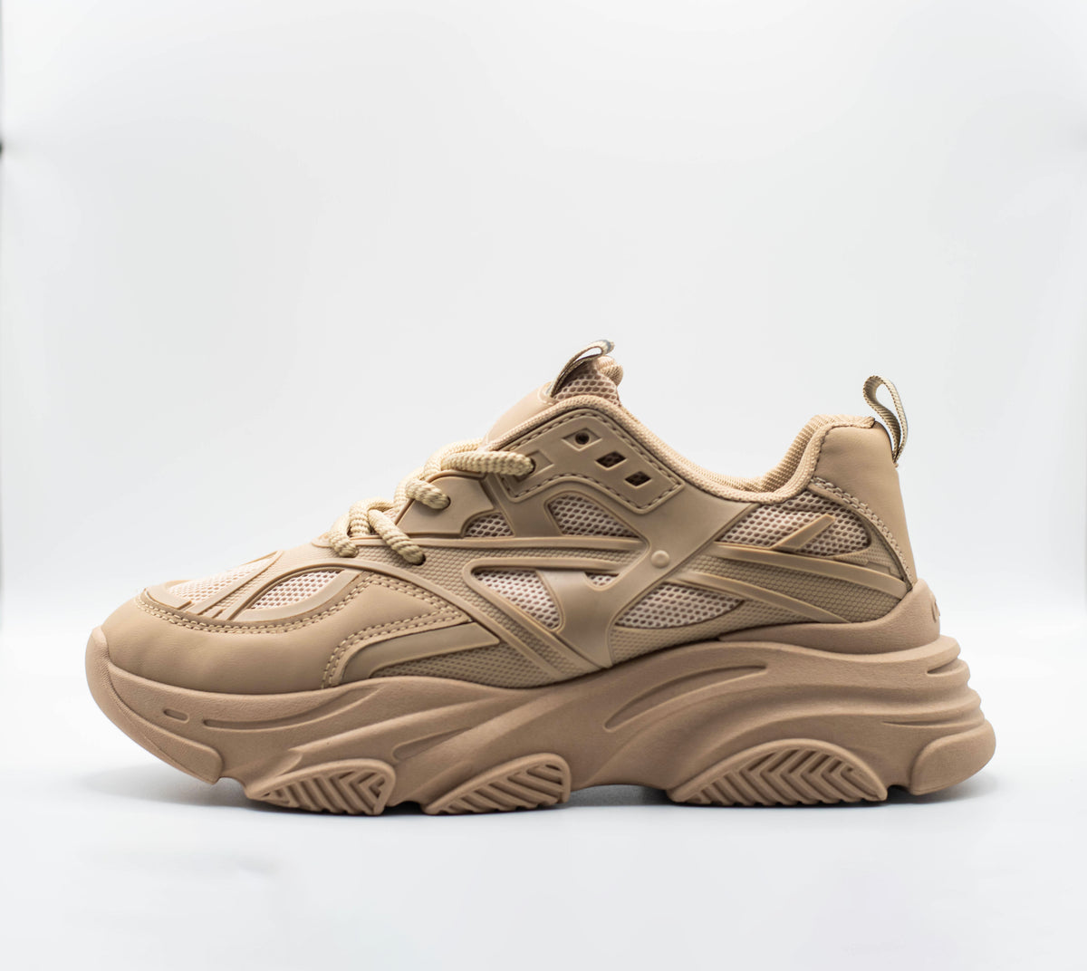 Nova Sneakers